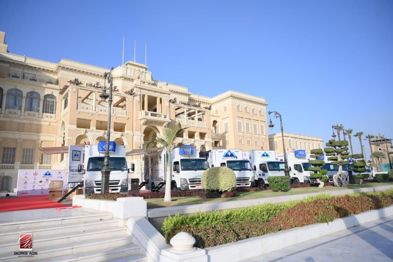 مؤسسة راعي مصر تفتتح 11 عيادة طبية متنقلة لخدمة الفئات الأولى بالرعاية